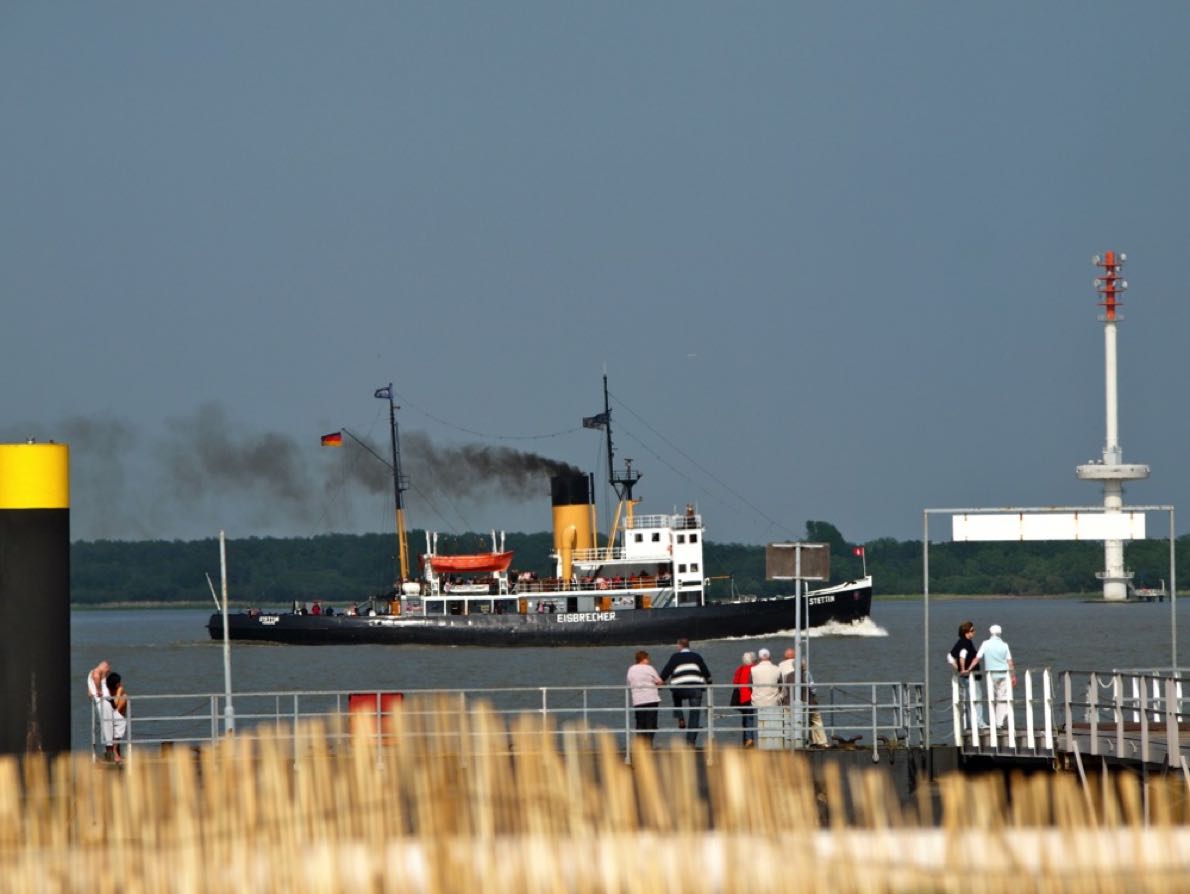 Eisbrecher Stettin vor Krautsand